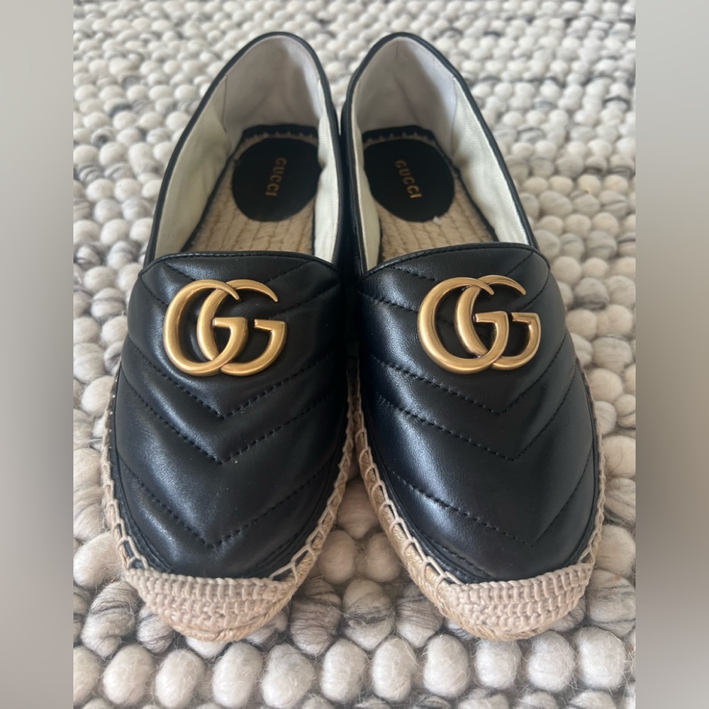 Gucci Black Espadrille Loafers
Never worn
361/2